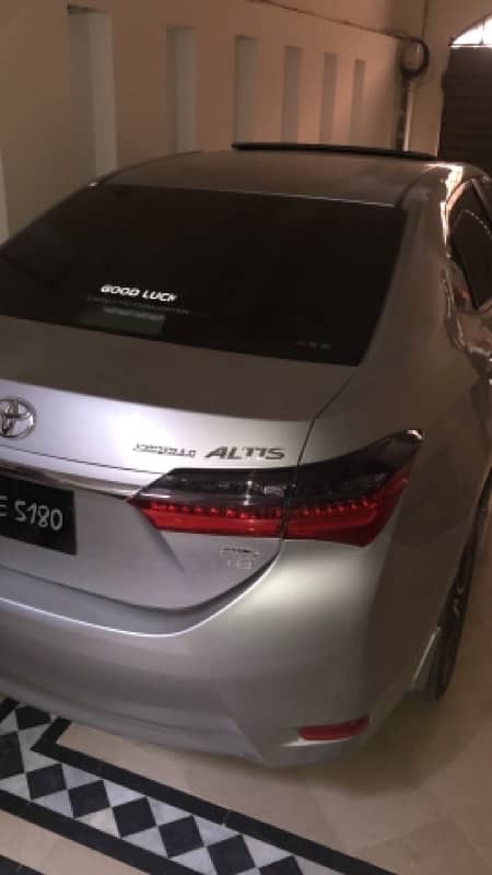 Toyota Altis Grande 2019 1