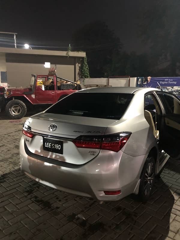 Toyota Altis Grande 2019 4