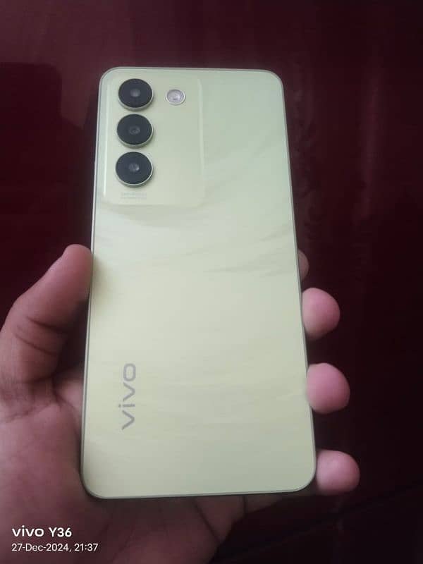 Selling my Phone Vivo y100 1