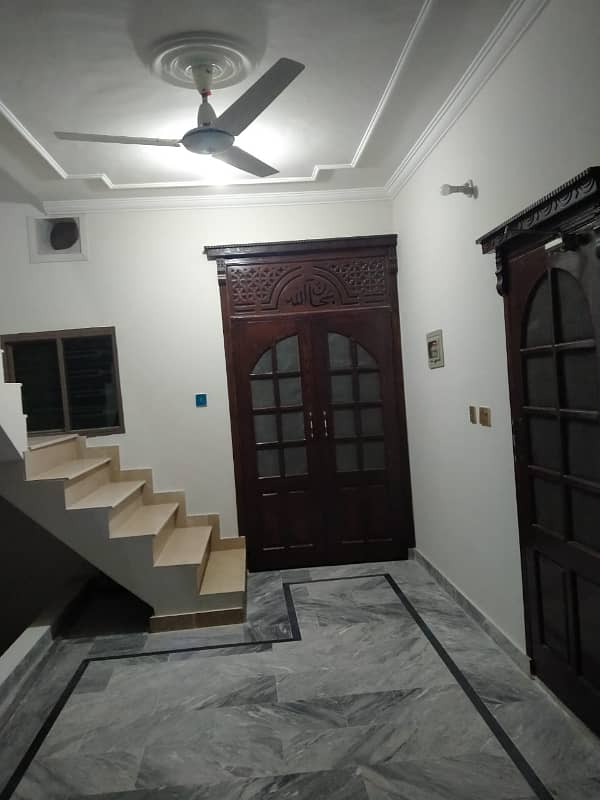 Double Storey House in Gulistan Colony 8