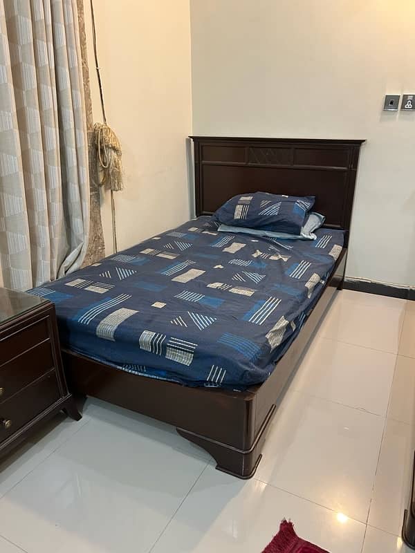 solid wood bed 1