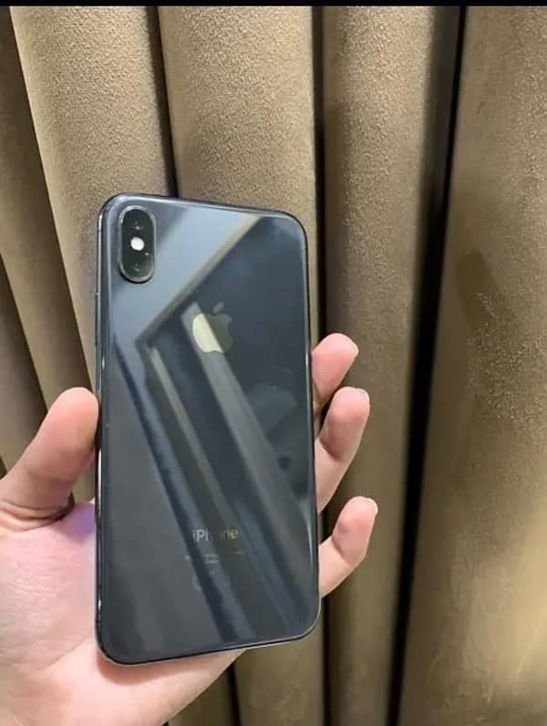 iPhone X | 64GB | 100% Battery Health (Just like new) 1