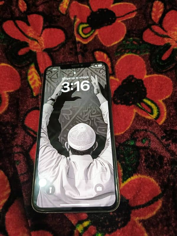 I phone Xs Max Pta Approved 64 gb . 75% battery health  for sale 1