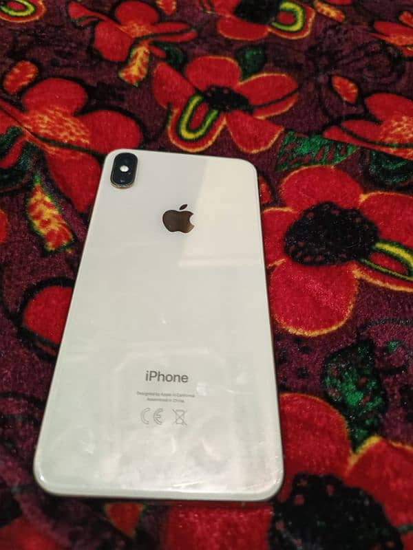 I phone Xs Max Pta Approved 64 gb . 75% battery health  for sale 4