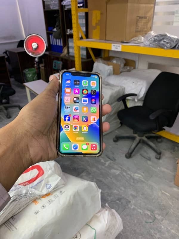 iPhone X pta aproawad  box sat 1