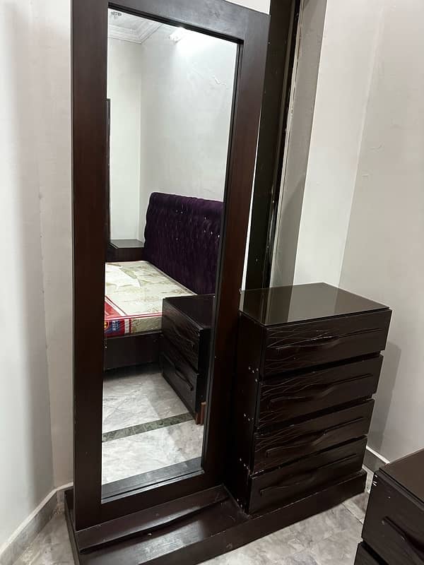 Bed with 2 Side Tables & Dressing Table with Mattress 4