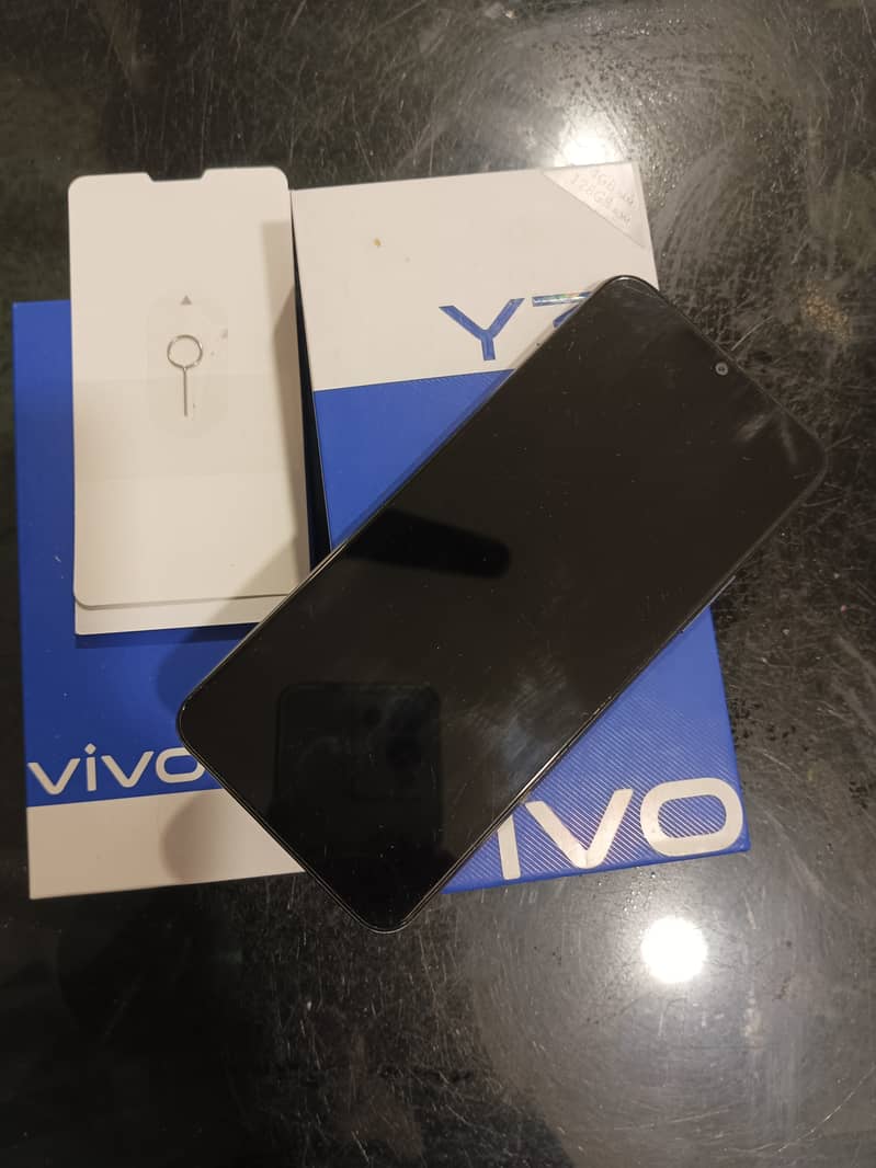 VIVO Y31 WITH BOX ASSECORIES 4/128 1