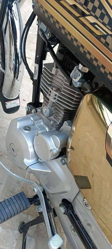 Honda 125 gold self start 5 gear  my Jaz no 03327202676 Jaz 7