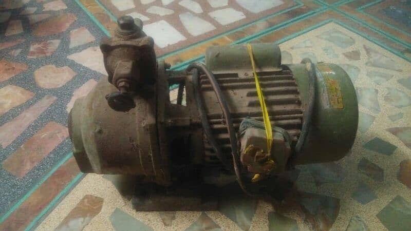 TOSHIBA WATER PUMP 8