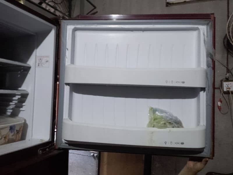 Orient jumbo size fridge 03093326009 4