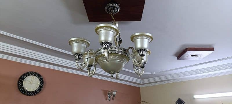 Chandelier for sale 0