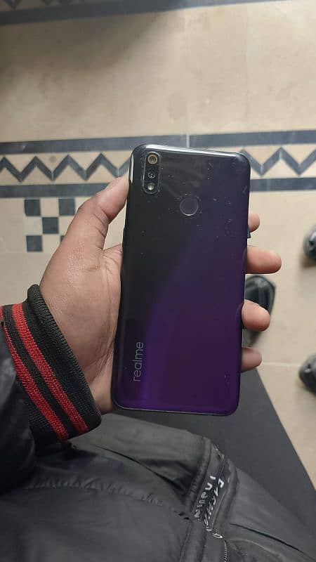 realme 3 pro 1