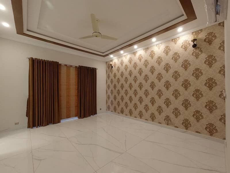 Beautiful Designer House For Rent 5