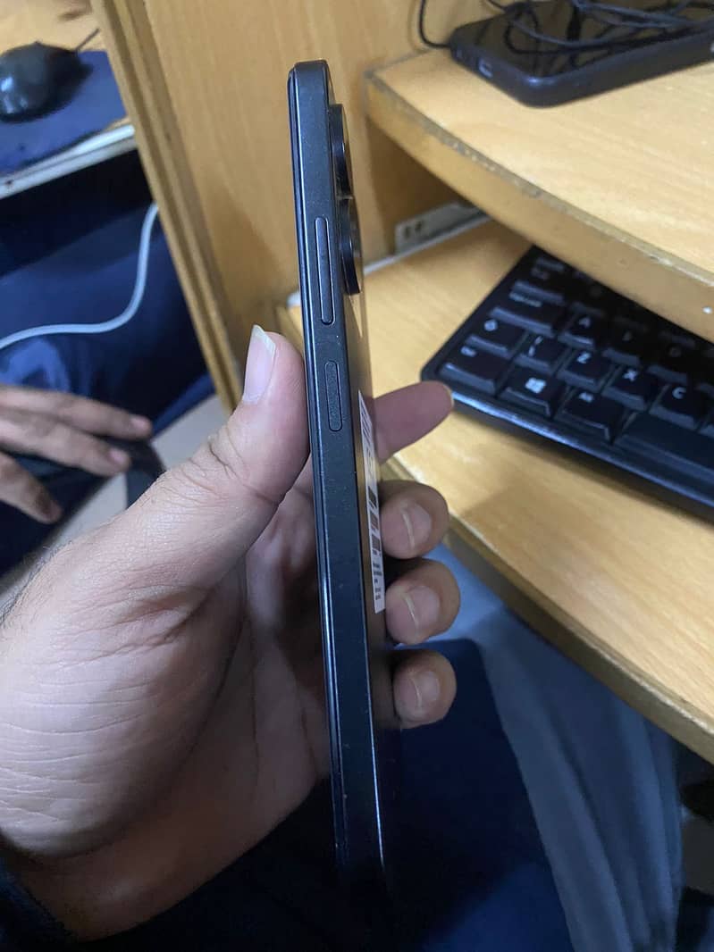 Redmi 13C 6/128 Black (6 Months Warrenty) 3