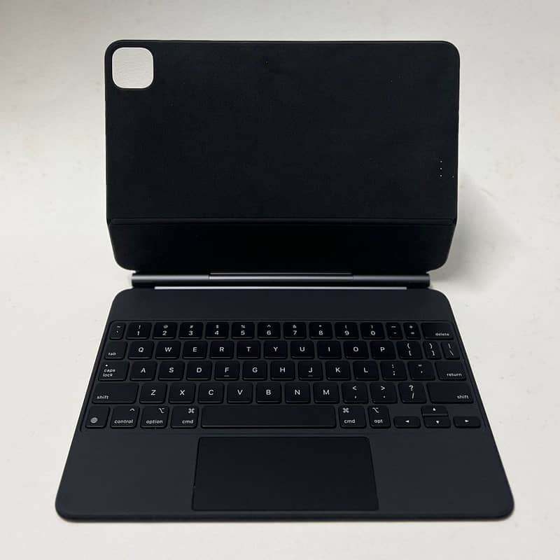 Apple iPad Pro 11 Magic Keyboard For M1 and M2 1