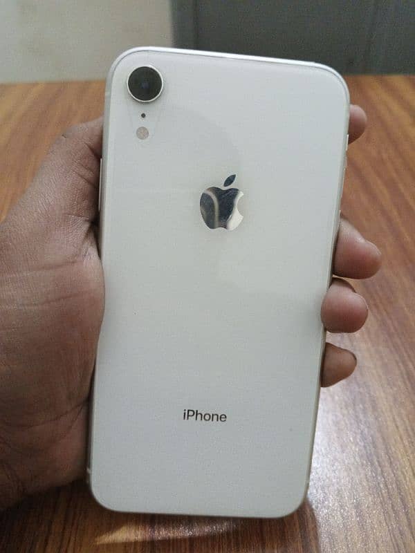 I phone XR 64gb Non Pta 1