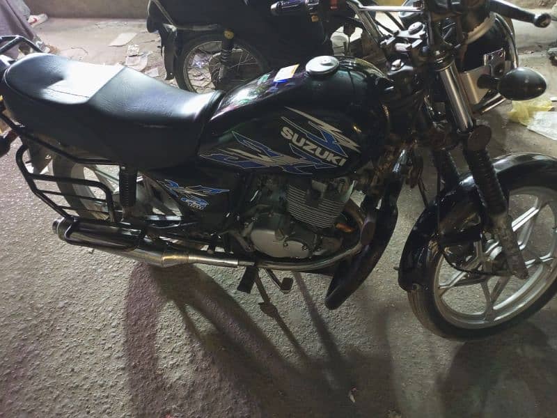 Suzuki 150 argent sale geniun condition 1