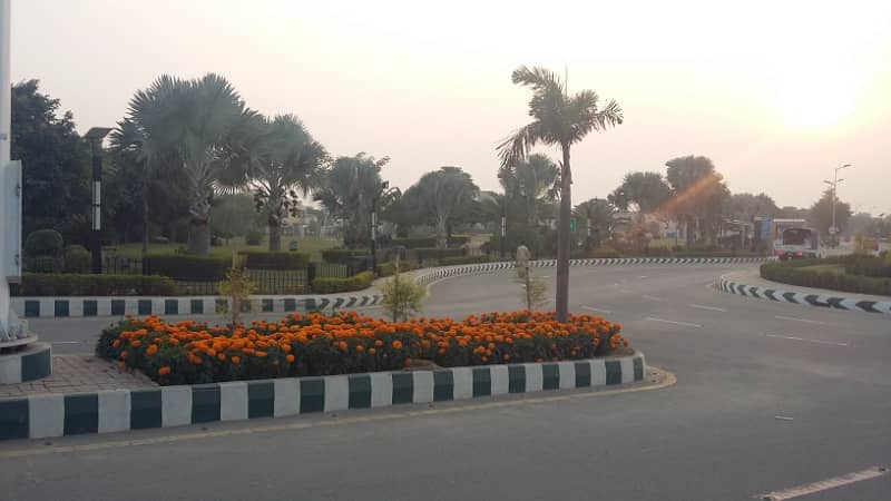 1 Kanal Cheapest price plot for sale in Sukh Chayn Gardens Lahore 3