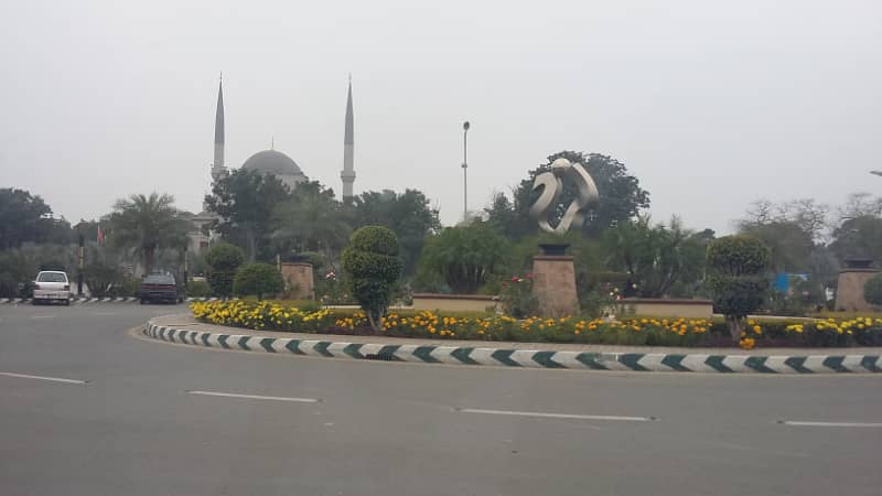 1 Kanal Cheapest price plot for sale in Sukh Chayn Gardens Lahore 9