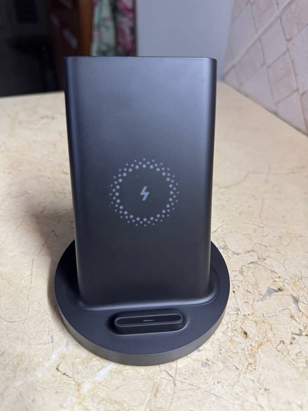 Mi 20W wireless charging stand 1