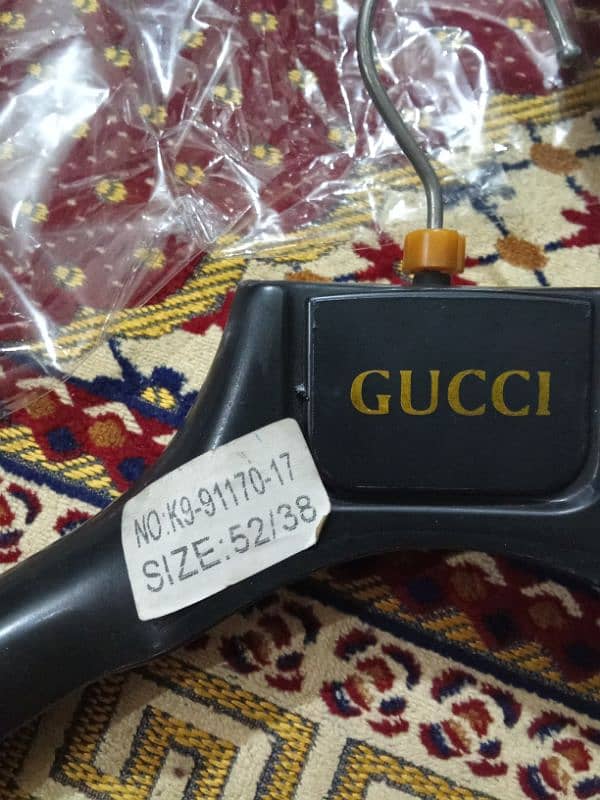 original Gucci brand ka 3 piece  new condition 4