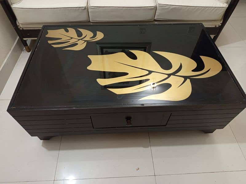 CENTER TABLE GOLD LEAVES DESIGN 6