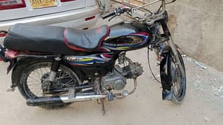 i am selling my bike united best conditions not any fault 03408698704