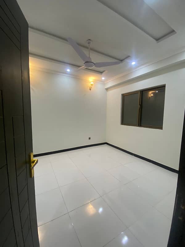 Flat for rent E-11 4