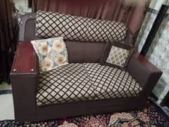 Sofa set for sale.