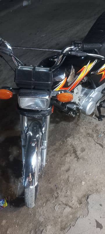 HONDA CG 125 2021 KARACHI NO 9 MONTH 2021 NUT TO NUT GENIUN 3