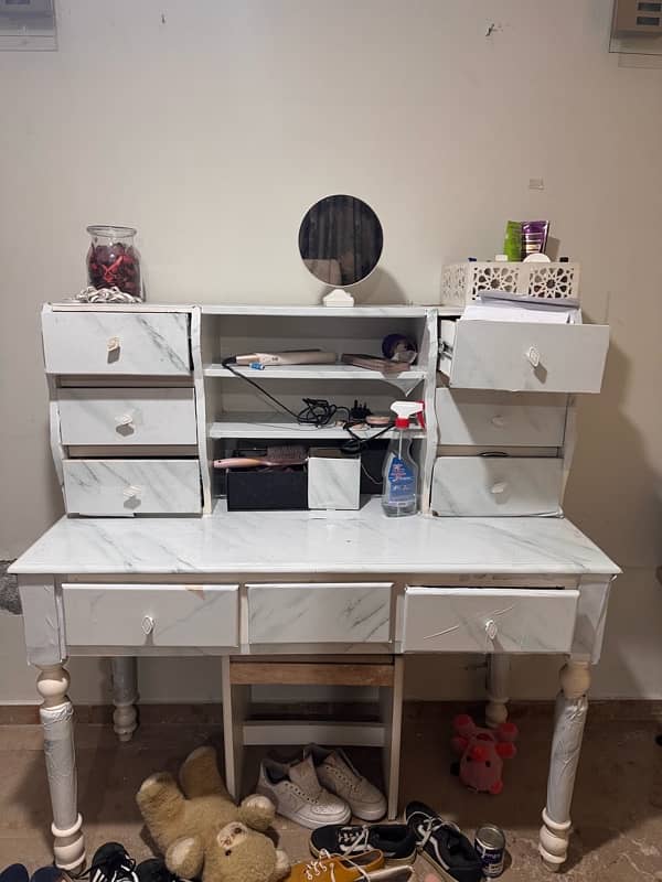 spacious huge dressing table for girls 0