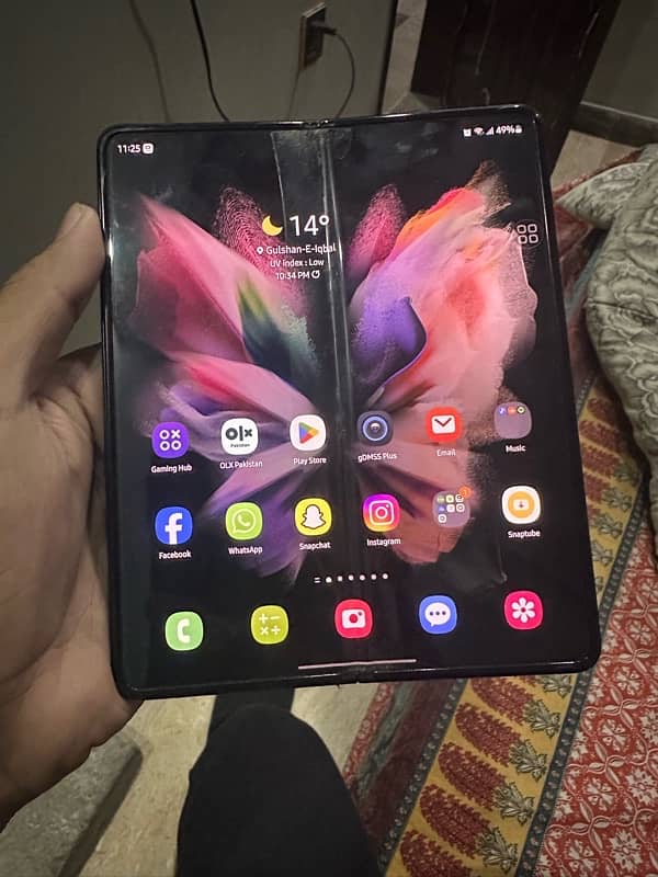 Samsung Galaxy Fold 3 7