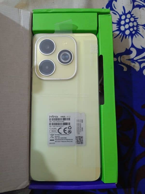 Infinix hot 40i 16+128 4