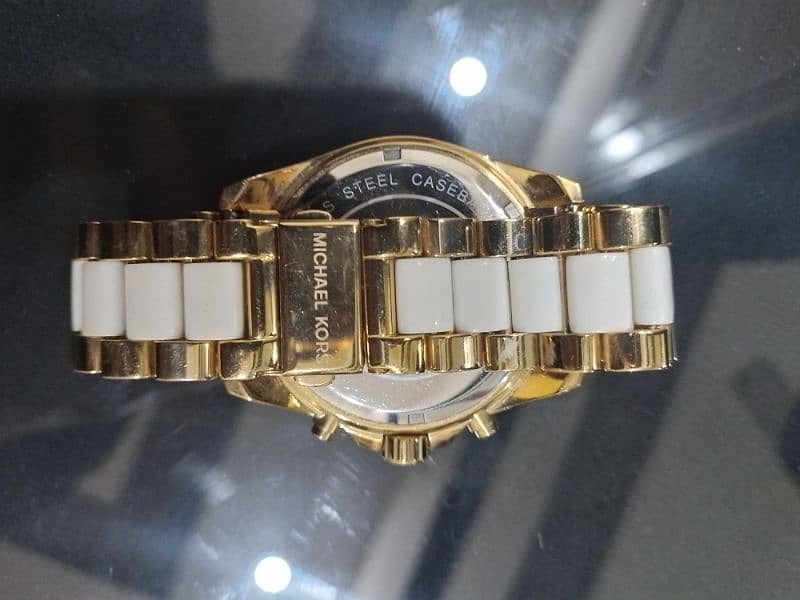 Michael kors watch no fault good condition 1