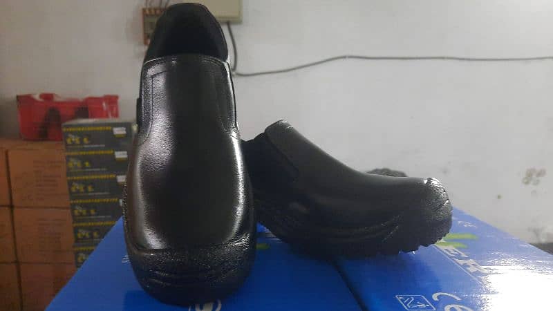 safety shoes 9