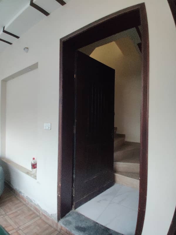 7.5 Marla Upper Portion For Rent Wapda Town Phase 1 6