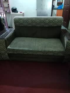 2 sofa set. 5 seater and 7 seatr