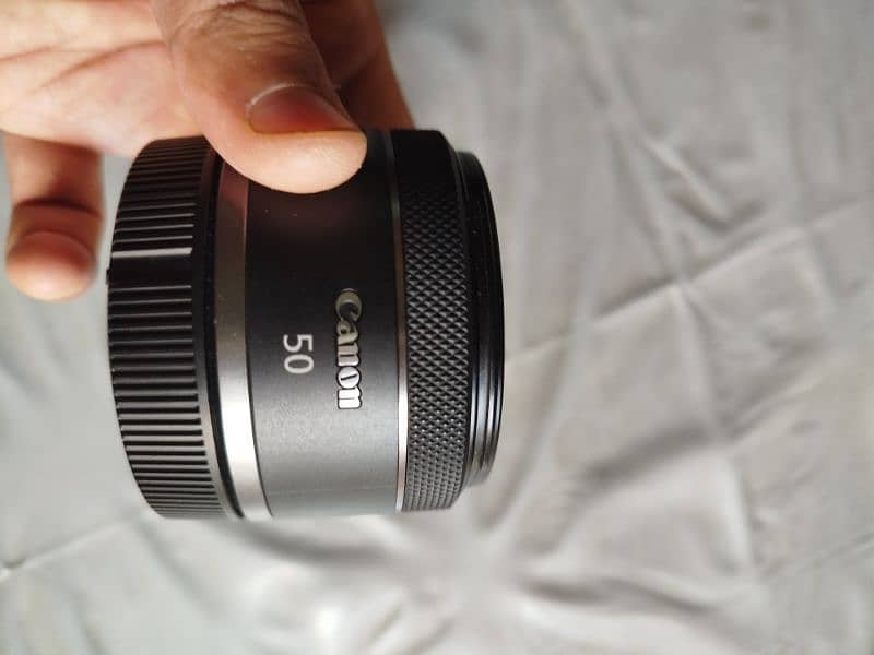 RF 50 1.8 Lens 0