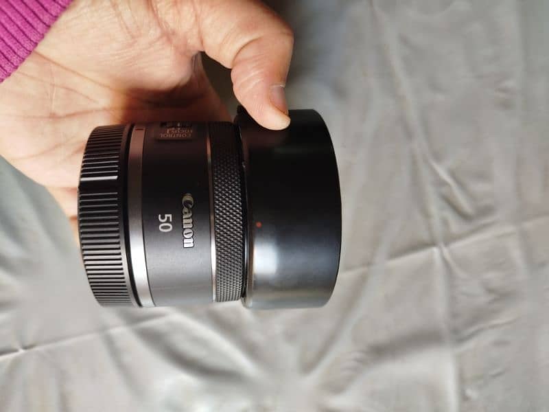 RF 50 1.8 Lens 4