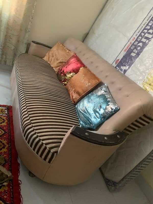 5 seater Sofa 3