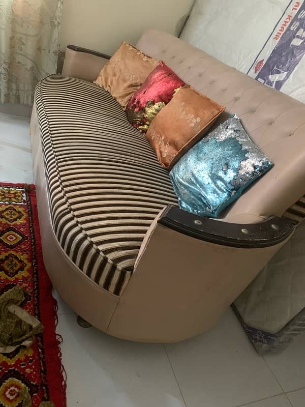 5 seater Sofa 4