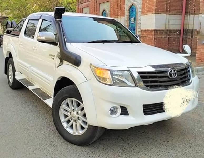 Toyota Hilux 2016 Vigo 1