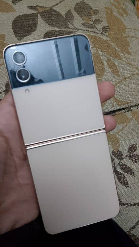 Samsung z flip 4. official approved 1