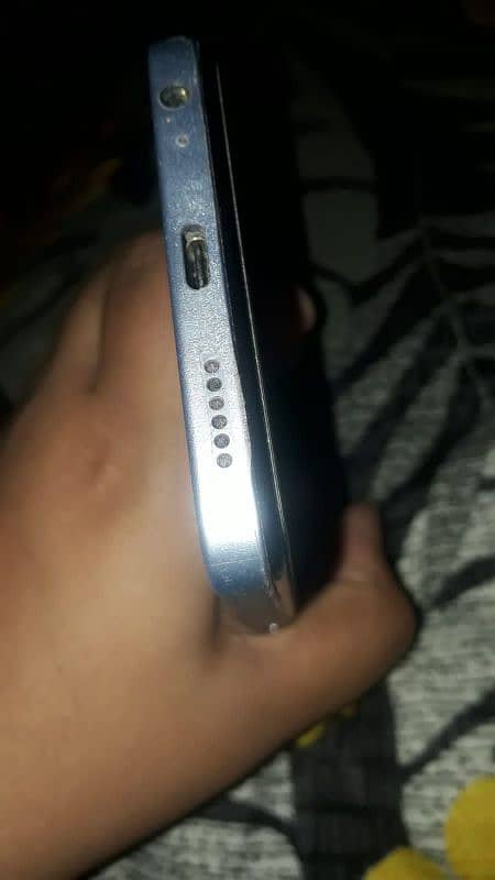 Infinix Smart 8  (4/64) Ram,etc 3