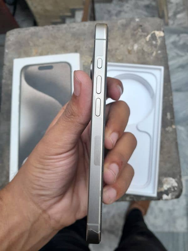 iPhone 15 pro 256gb Factory Unlocked 1