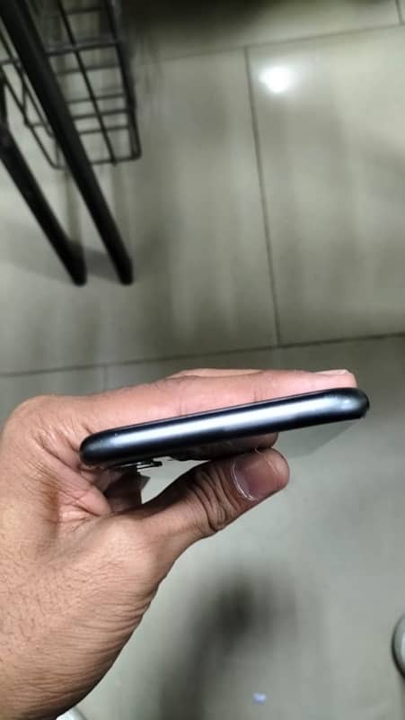 IPhone 11 128gb Factory unlock 5