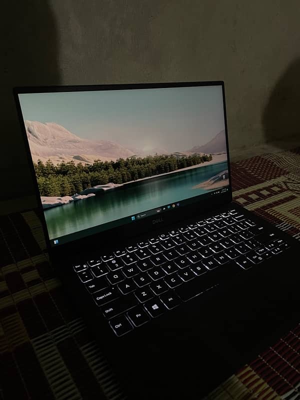 Dell Xps 9380 Core i5 8th generation 3