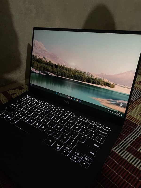 Dell Xps 9380 Core i5 8th generation 4