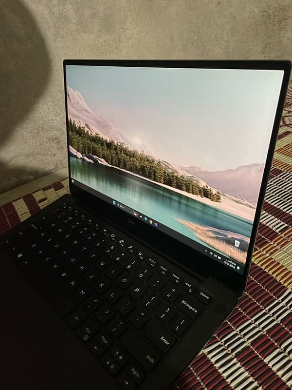 Dell Xps 9380 Core i5 8th generation 7