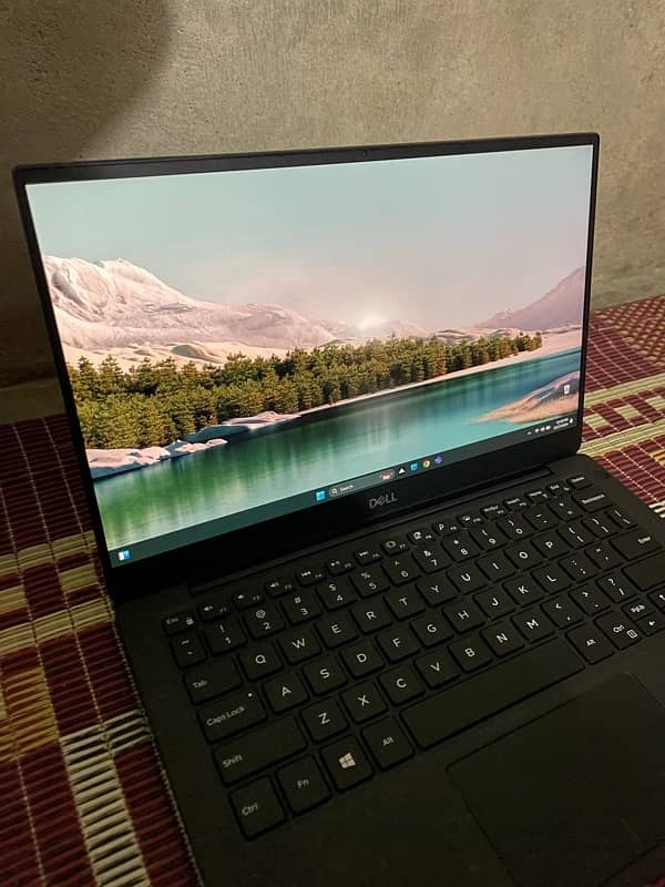 Dell Xps 9380 Core i5 8th generation 8